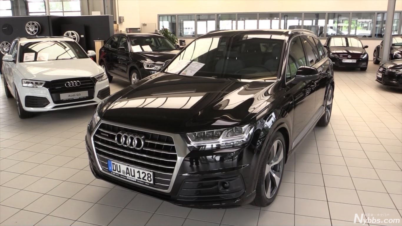 2016 audi q7-black.jpg